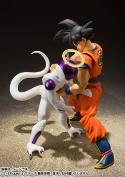 BANDAI S.H.Figuarts Dragon Ball Son Goku A Saiyan Raised On Earth Action Figure