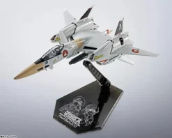 BANDAI The Super Dimension Fortress Macross Lightning III VF-4 Action Figure