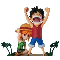 Banpresto One Piece World Collectible Figure Log Stories Luffy & Nami Figure
