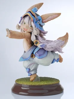 Made in Abyss The Golden City of the Scorching Sun Nanachi New Outfit Ver Figure