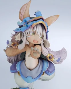 Made in Abyss The Golden City of the Scorching Sun Nanachi New Outfit Ver Figure