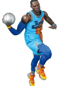 MAFEX No.197 LeBron James SPACE JAM: A NEW LEGACY Ver. Action Figure ZA-527