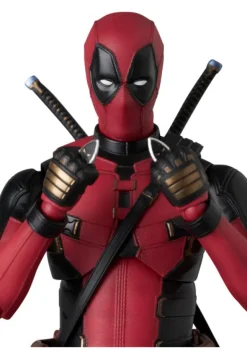 Medicom Toy MAFEX No.284 DEADPOOL Deadpool & Wolverine Ver. Action Figure JAPAN