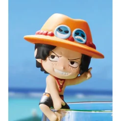MegaHouse Ochatomo Series ONE PIECE Pirates on Vacation 8Pack BOX Figure JAPAN