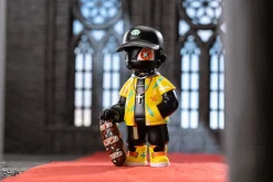 Plum Faceless Knight Figure JAPAN OFFICIAL