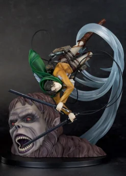 PROOF Attack on Titan Levi vs Beast Titan Figure JAPAN OFFICIAL