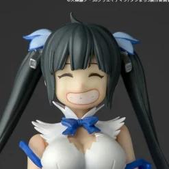 Revoltech Is It Wrong to Try to Pick Up Girls in Dungeon? Hestia Action Figure